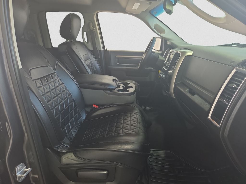 2017 RAM 1500 SLT