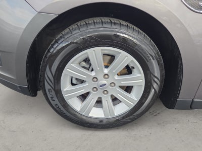 2011 Ford Taurus SE