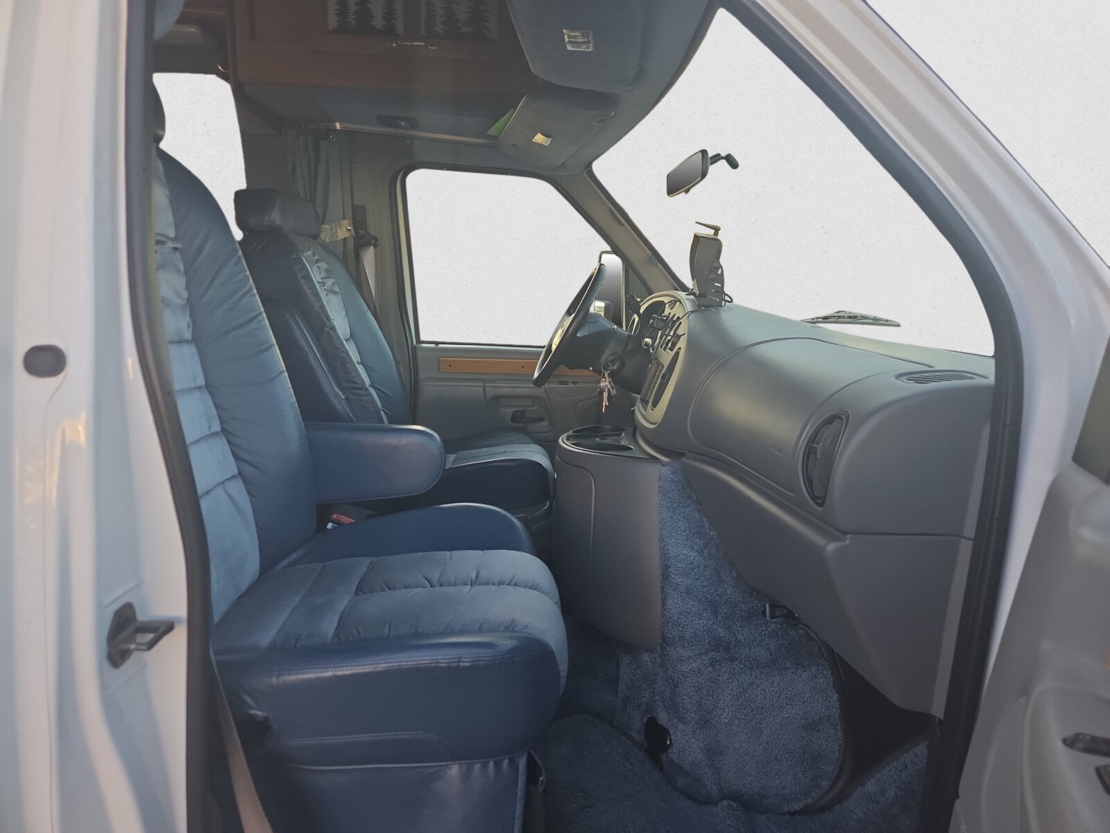 1999 Ford Econoline Base