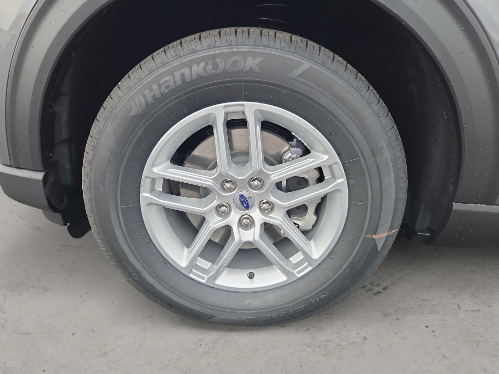2027 Ford Explorer Active w/200A Pkg
