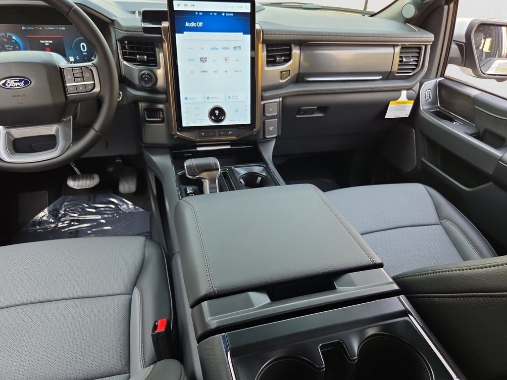 2025 Ford F-150 Lightning LARIAT