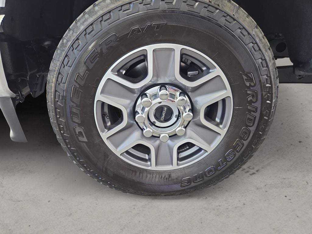 2025 Ford F-350 LARIAT