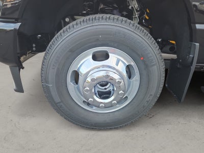 2027 Ford F-350 Platinum