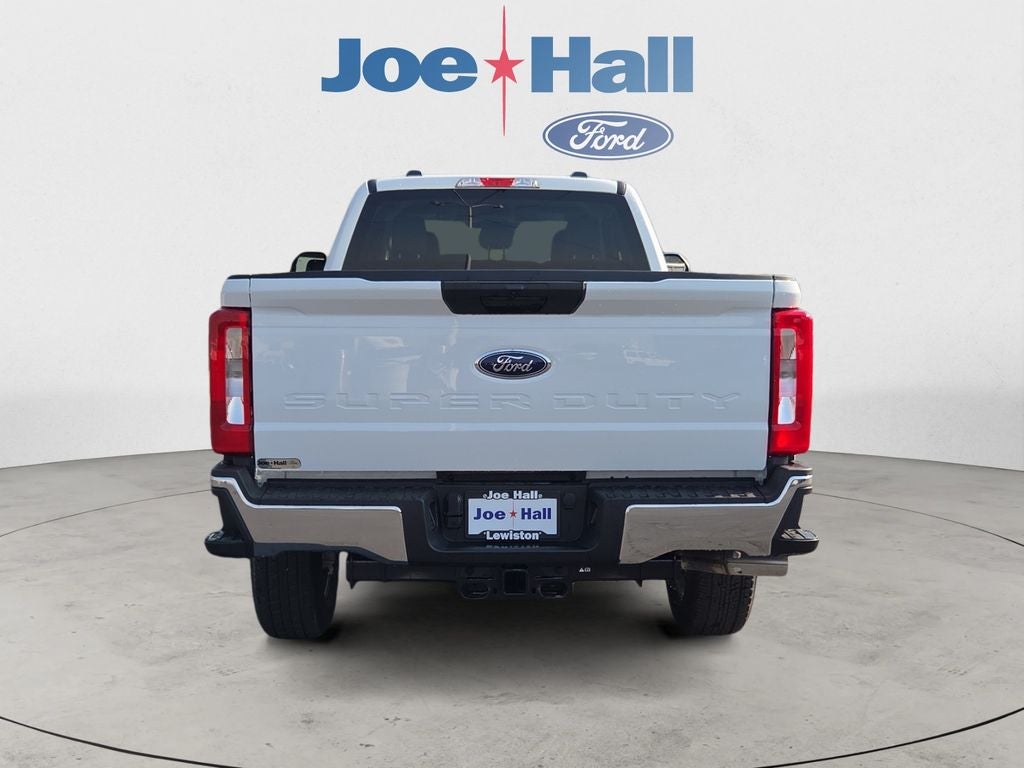 2026 Ford F-350 XLT