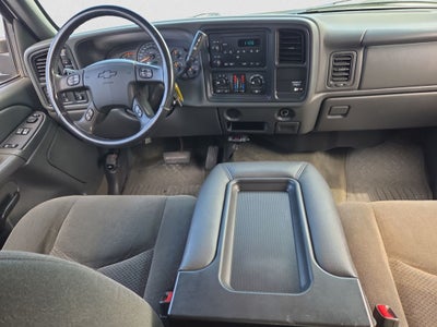 2004 Chevrolet Silverado LS