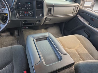 2004 Chevrolet Silverado LS