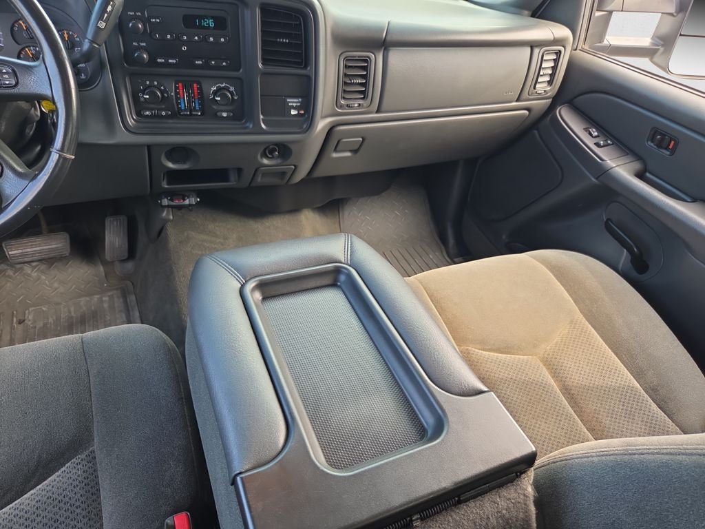 2004 Chevrolet Silverado LS