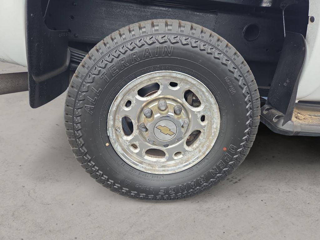 2004 Chevrolet Silverado LS