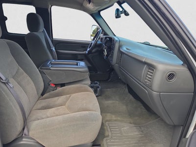 2004 Chevrolet Silverado LS