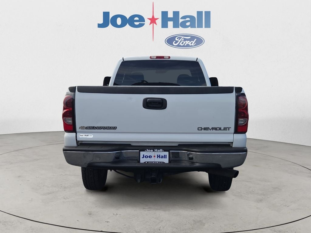 2004 Chevrolet Silverado LS
