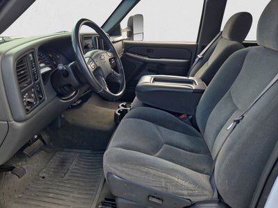 2004 Chevrolet Silverado LS