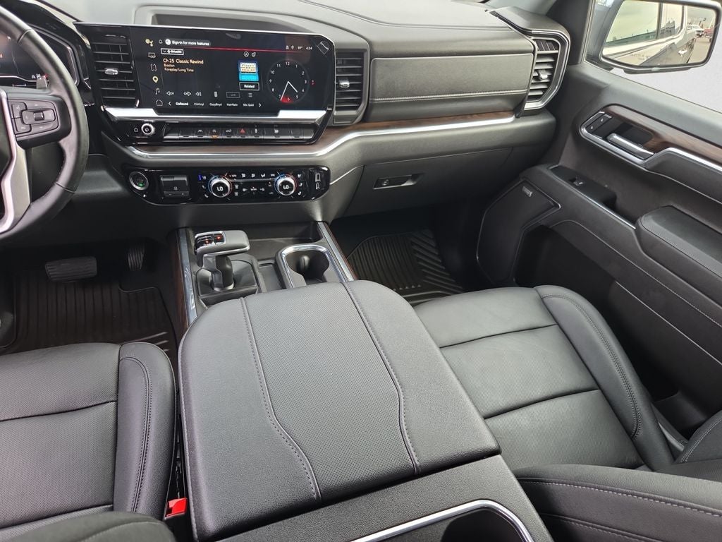 2025 GMC Sierra SLT