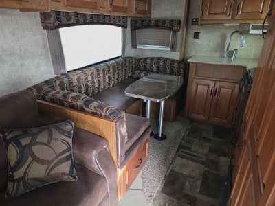2016 WINDRIVER TRAILER Base