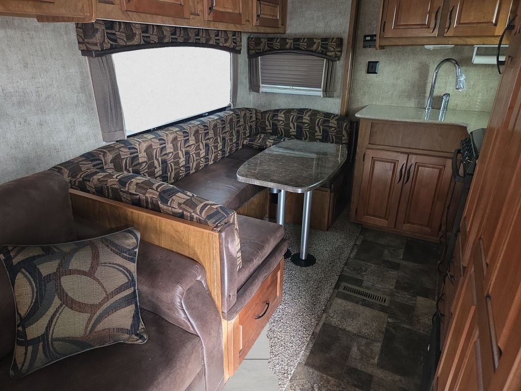 2016 WINDRIVER TRAILER Base